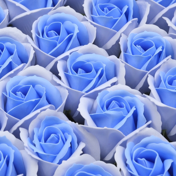 Set 50 trandafiri sapun parfumati, atingere reala, DUO, albastru sky-bleo